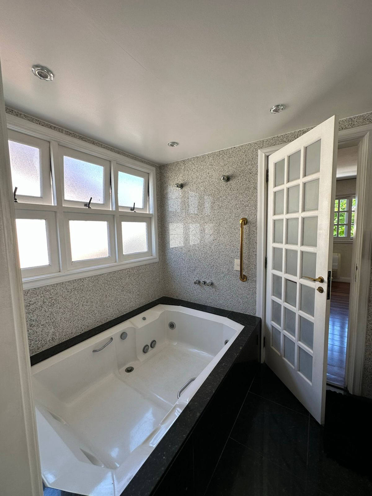 Квартира, 12056 м², 1 069 032$ — FAKTOR